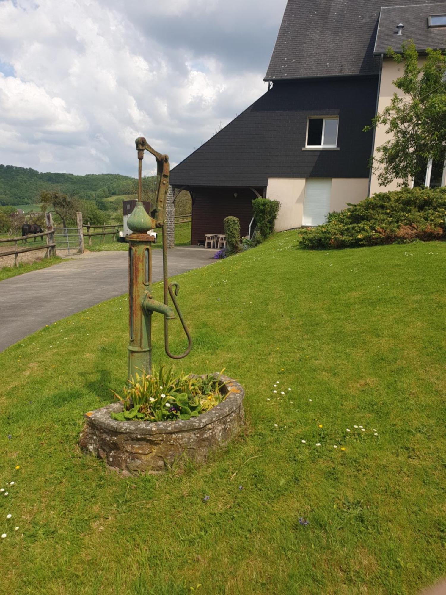 La Fontaine Amie Saint-Remy (Calvados)